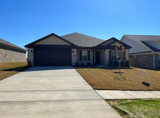 1666 Opp Reynolds Rd, Toney, AL 35773