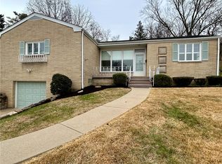 107 Grienbrier Dr, Carnegie, PA 15106