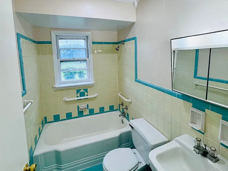 3003 Grand Ave — Photo 6