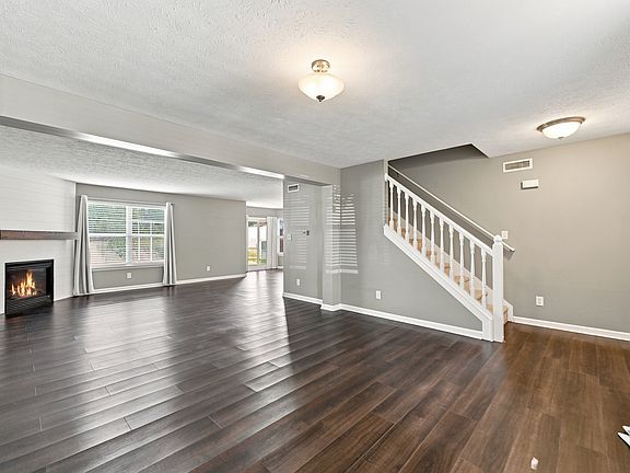 3rd image of 2732 Monarchy Ln