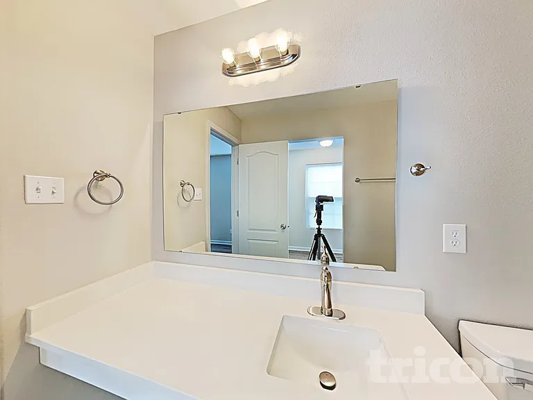285 Aershire Ct — Photo 9