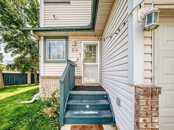 3rd image of 300 Hooper Cres #30