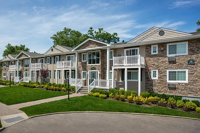 Fairfield Creekside At Patchogue Village — Photo 1