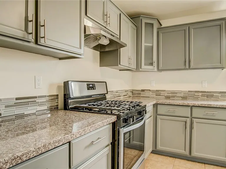 330 E 101st St #330 — Photo 4