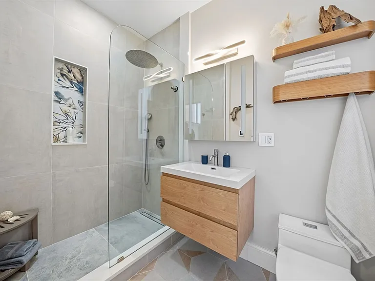 108 E Brookline St #2 — Photo 7
