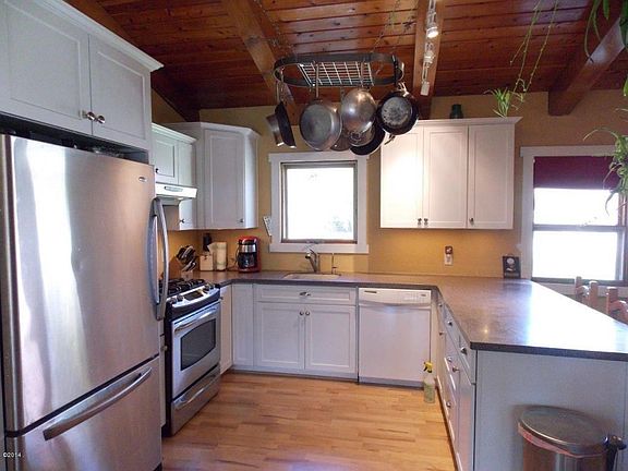 3rd image of 304 Salish Ct