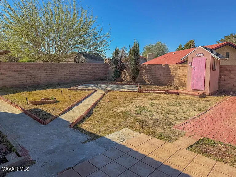 1253 Morven St — Photo 17