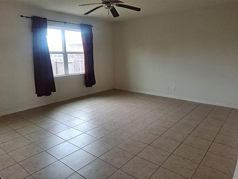 19208 Freedom Hill Ln — Photo 4