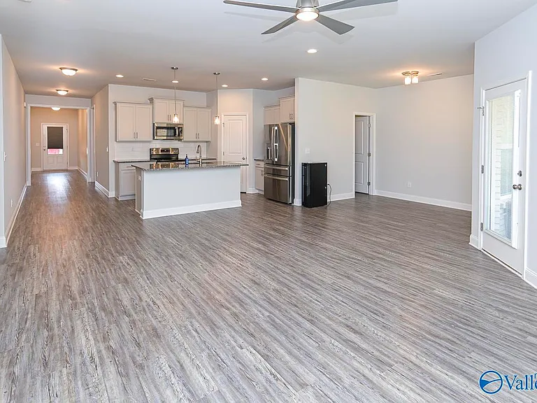 125 River Springs Ct — Photo 24