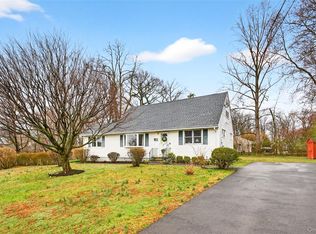 107 Whittier Drive, Thornwood, NY 10594