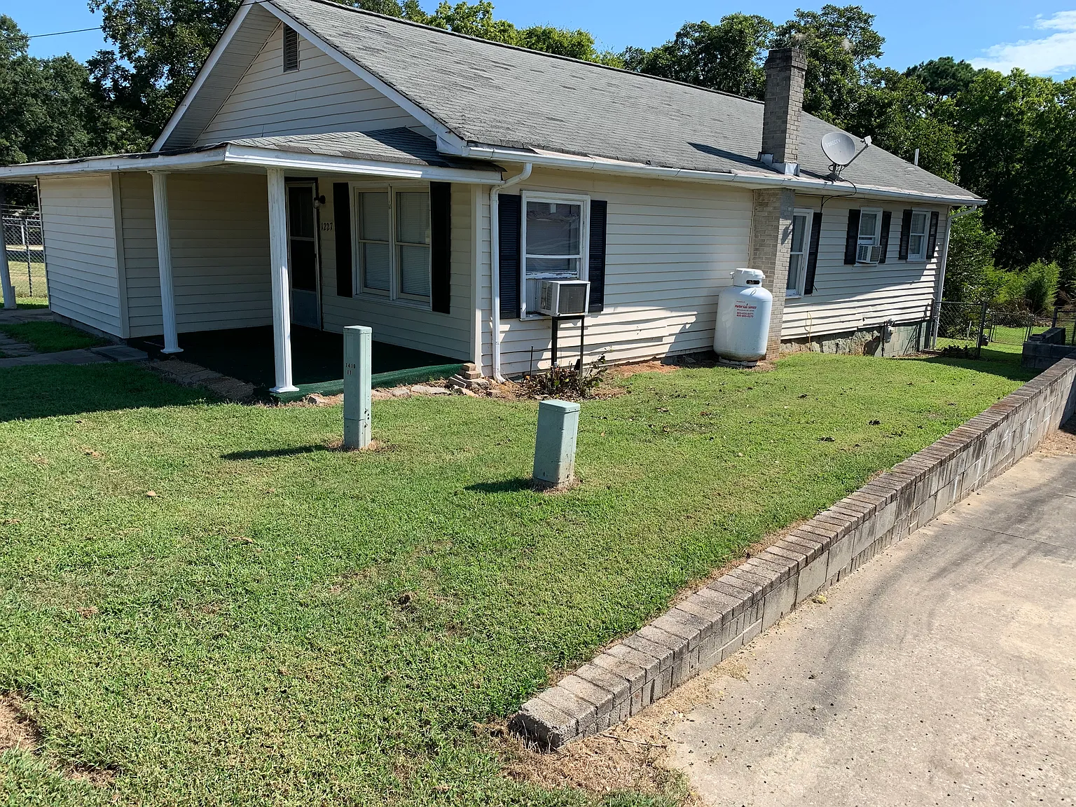 2 bed, 1200 sqft, $1,200 — Photo 4