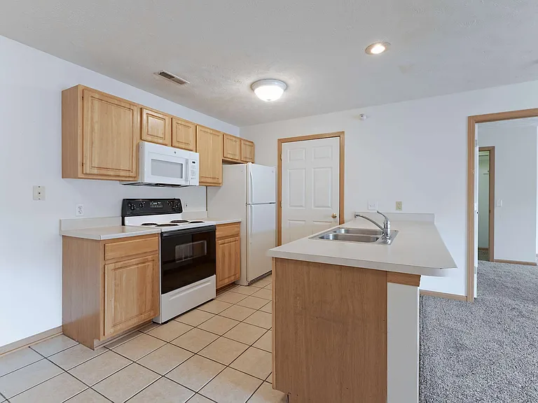 Park Ridge Apartments — Photo 38