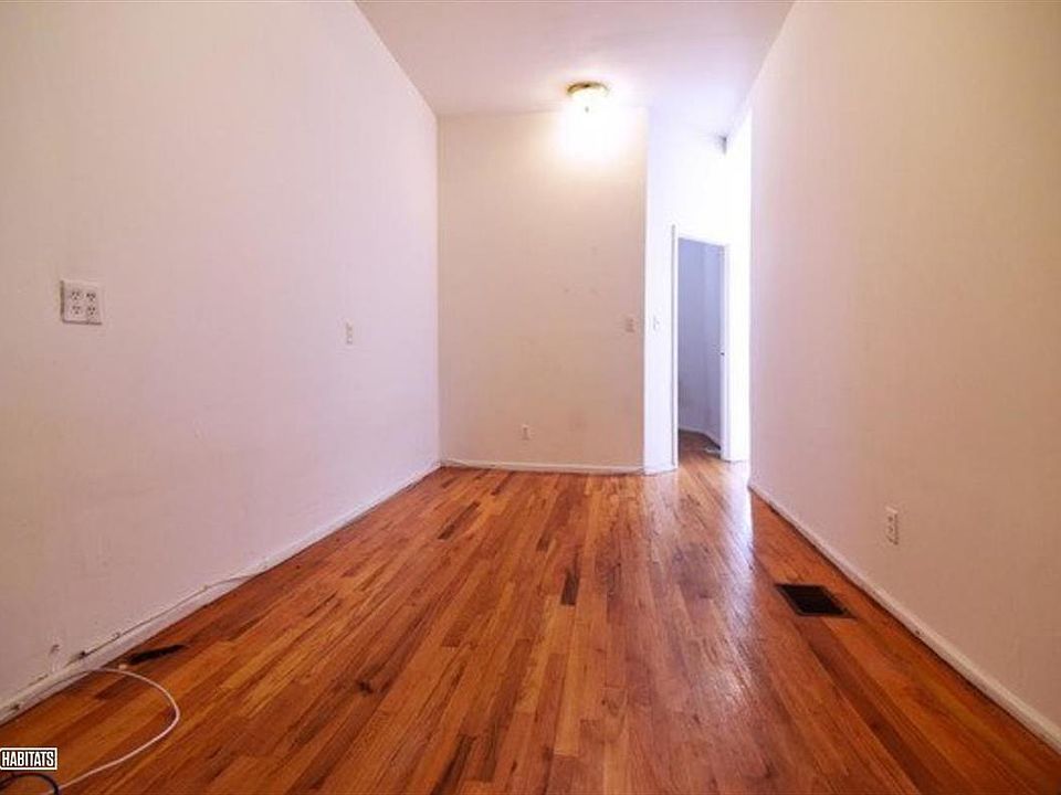 2nd image of 903 Metropolitan Ave APT 2R