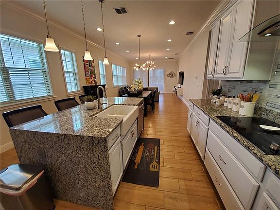 5th image of 10424 Winwick Ln