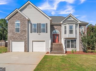 992 Navaho Trl, Monroe, GA 30655