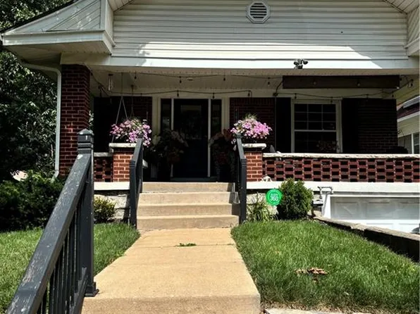 4163 Holly St, Kansas City, MO 64111