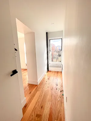 Rented by Voro, LLC | media 20