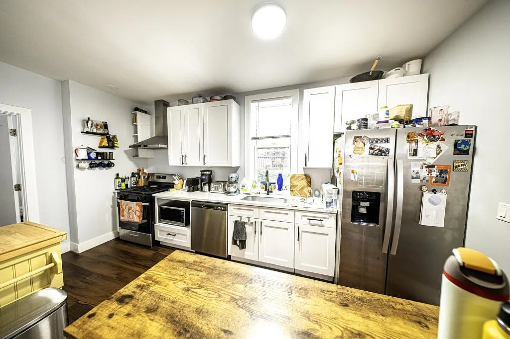 930 N Richmond St 1R — Photo 3