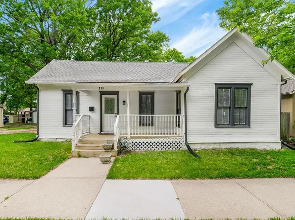 113 N Pine St, Olathe, KS 66061