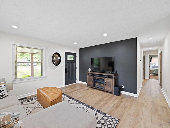 4th image of 6507 South Dr