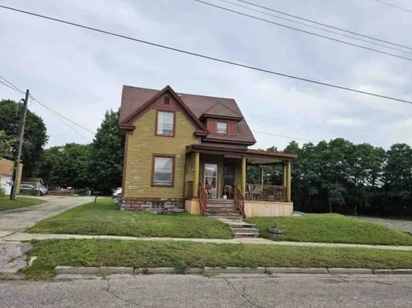 250 6th St, Manistee, MI 49660