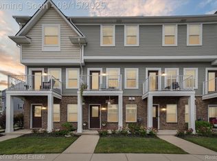 403 Jeff Keeton Dr, Hazel Park, MI