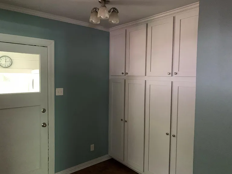 406 Avondale St — Photo 5