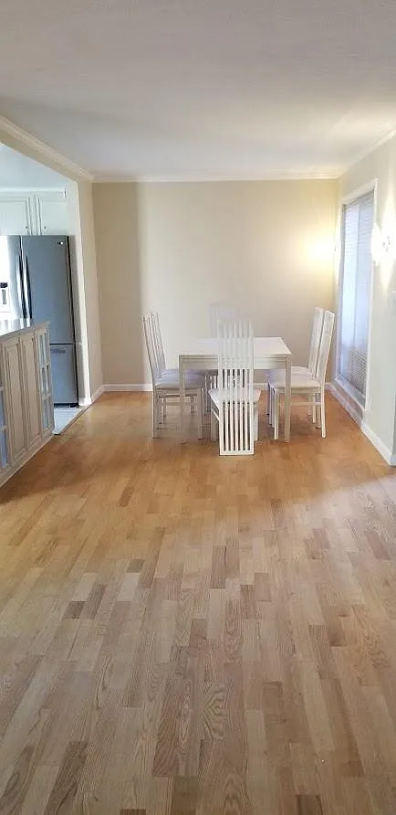 2 bed, 1.5 bath, 1270 sqft, $4,800 — Photo 3