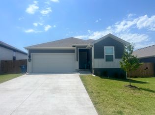 201 NW Granny Smith St, Gentry, AR 72734