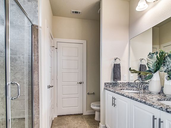 Optional double vanity in spa bath
