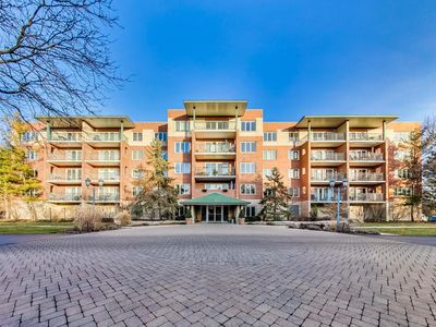 3850 W Bryn Mawr Ave APT 201, Chicago, IL, 60659