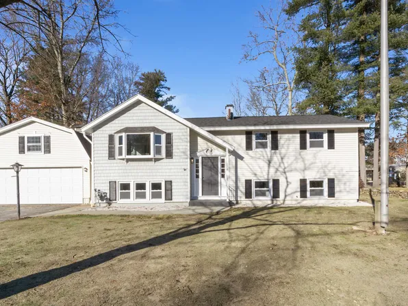 6 Cannon Drive, Nashua, NH 03062