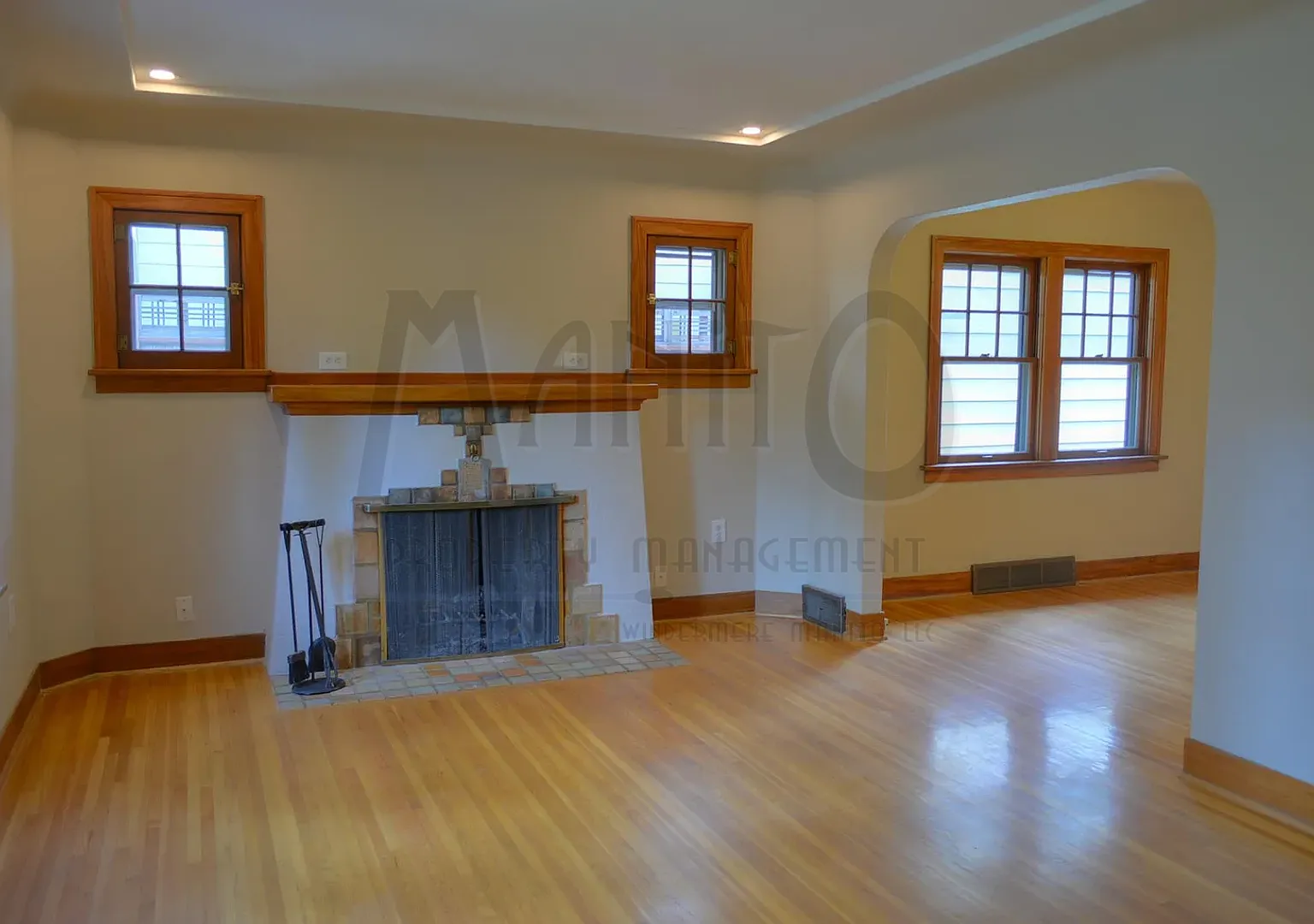 **Coming Soon** Vintage Cliff-Cannon Bungalow — Photo 4