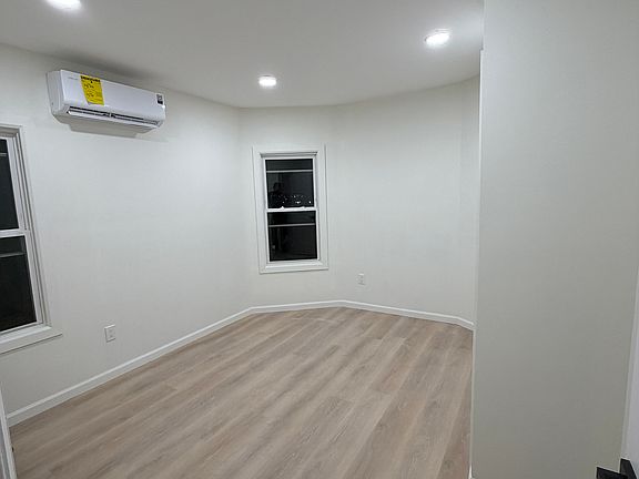 3rd image of 60 Prospect Ter #2