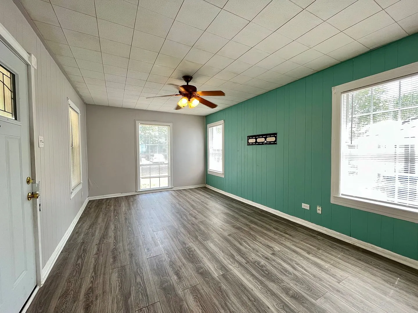 2 Bed/ 1 Bath House - Olmos/San Pedro Subdivision — Photo 4