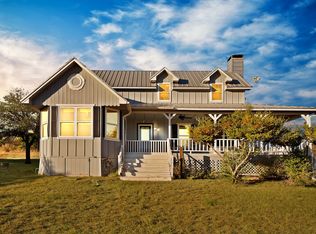 528 Mill Creek Ct, Azle, TX 76020