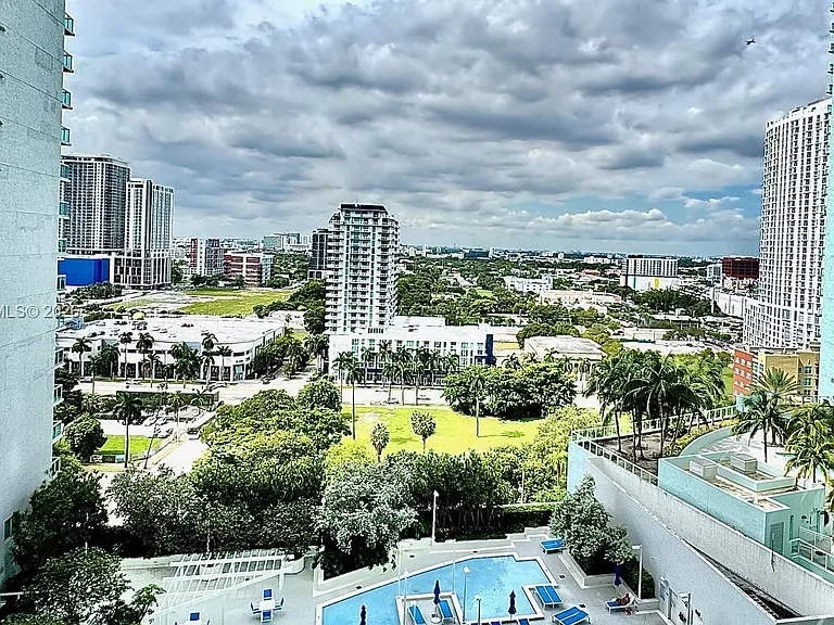 1800 N Bayshore Dr #1906 — Photo 12