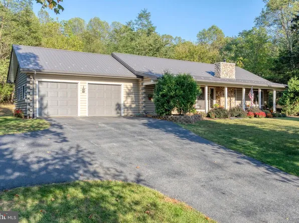 1967 Pinetown Rd, Wellsville, PA 17365