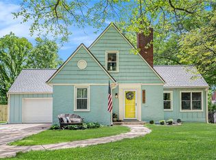 5135 Birch St, Roeland Park, KS 66205