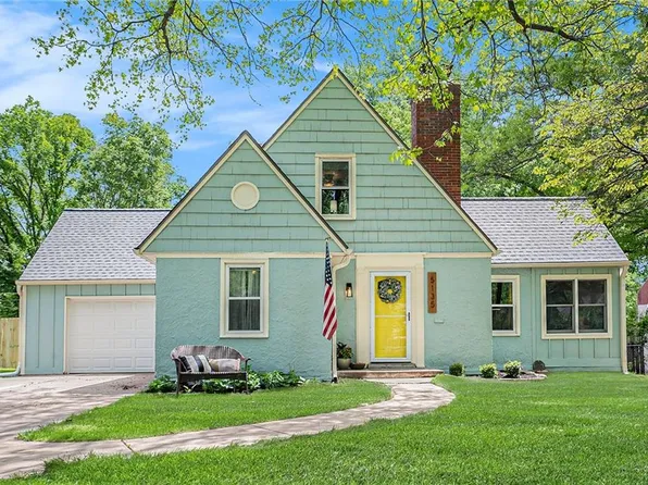5135 Birch St, Roeland Park, KS 66205