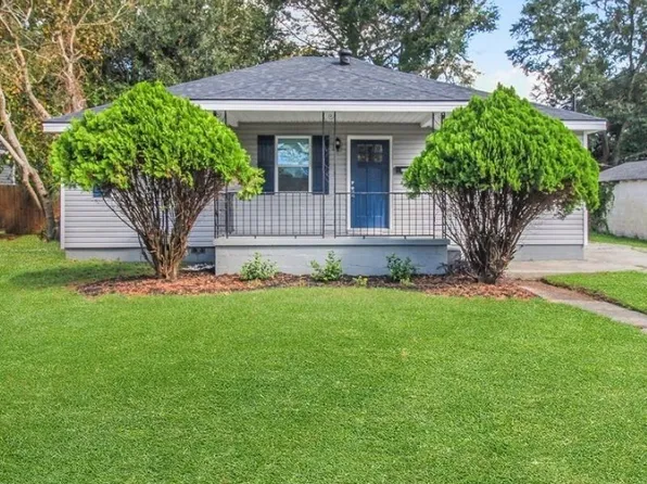 2162 Massachusetts Ave, Savannah, GA 31404