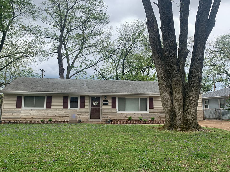 1st image of 13 Elwood Ct