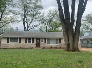 13 Elwood Ct, Florissant, MO 63031