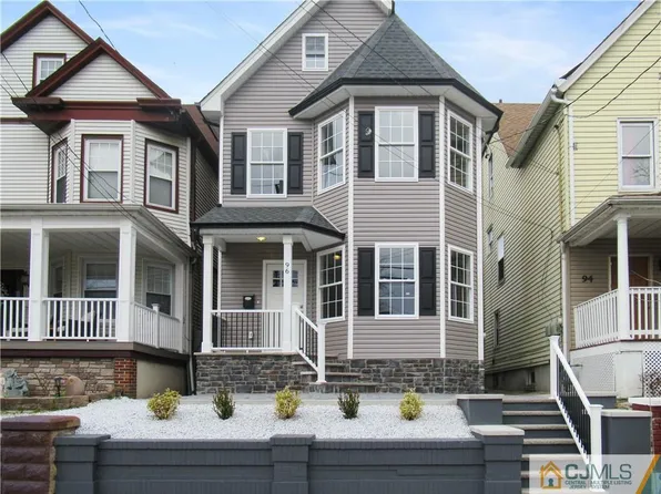 96 Gordon St, Perth Amboy, NJ 08861