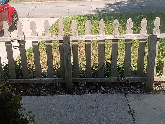 2nd image of 205 W Skyway Dr