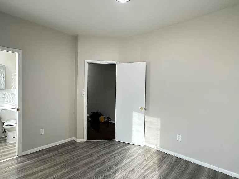 67 Brinkerhoff St #D4 — Photo 10