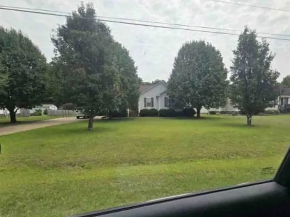 1237 Smith Rd, Smithfield, NC 27577