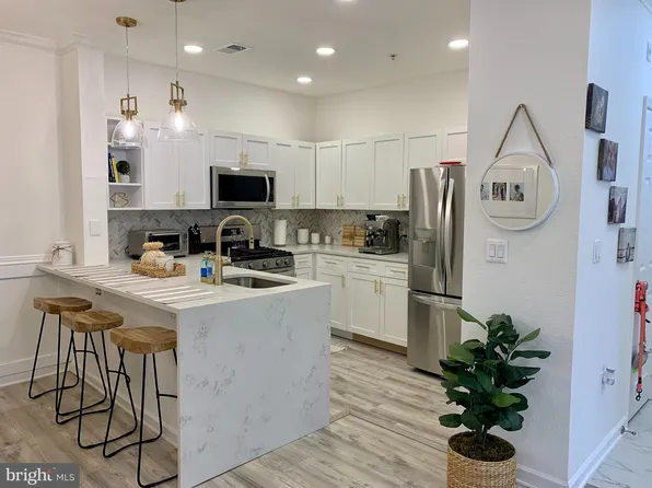 13501 Kildare Hills Ter APT 303, Germantown, MD 20874