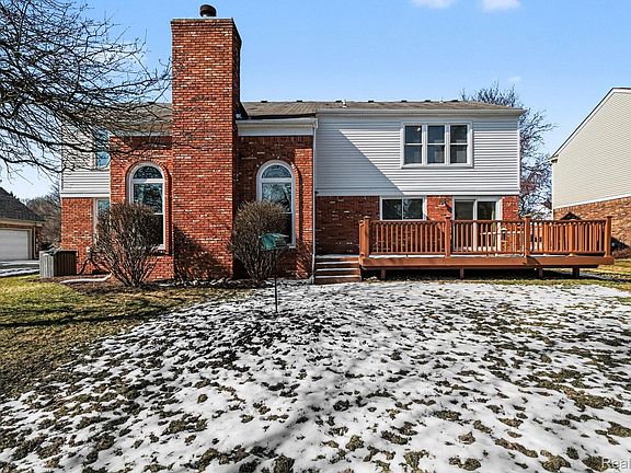 4th image of 1234 Sandy Ridge Dr