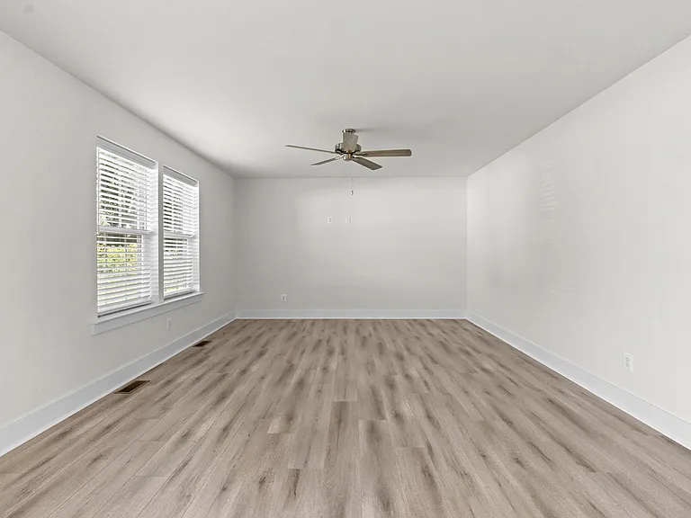 116 Rose Ct — Photo 5